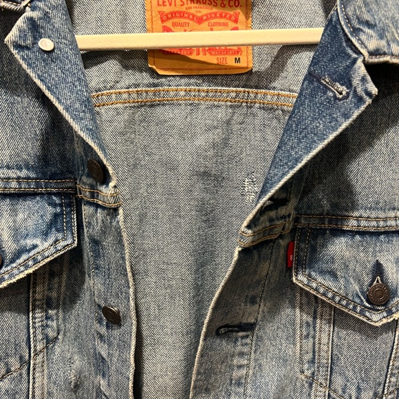 Levis Denim Jacket - Picture 2 of 2